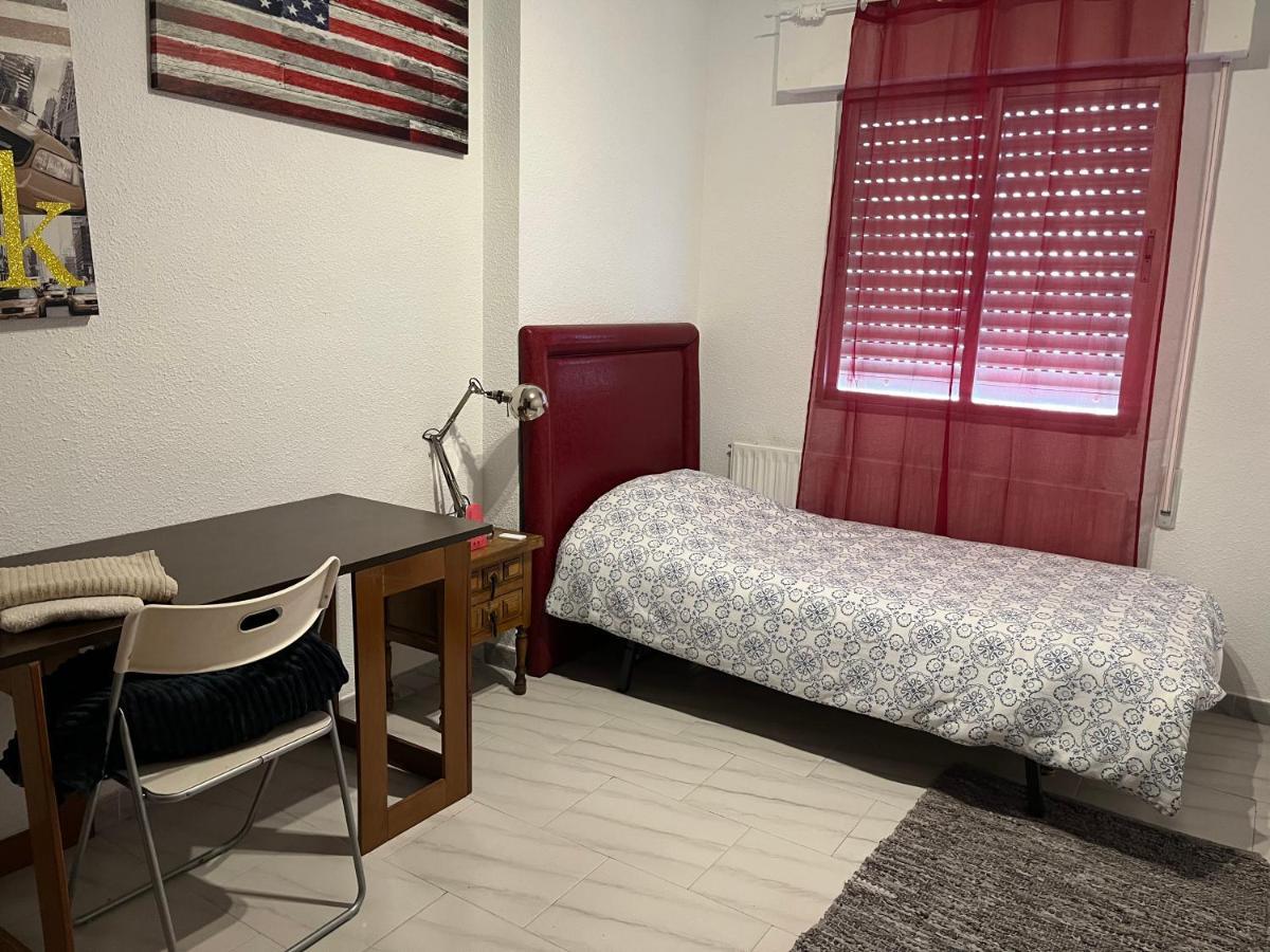 New York Apartment *